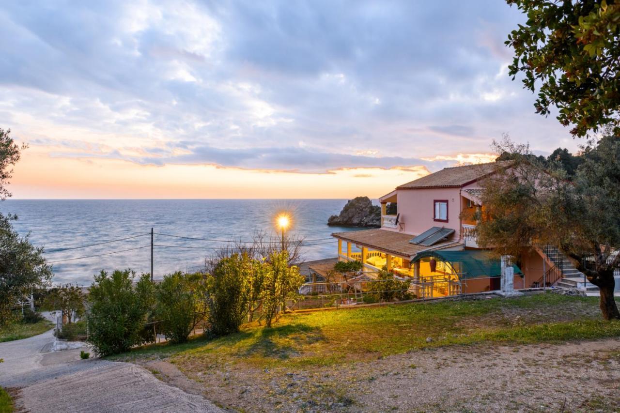 Tolis Aparts Pelekas Exterior photo